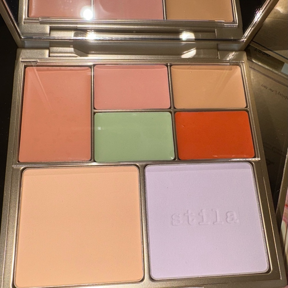 BNIB Stila Color Correcting Palette with Orange, Green, and Purple Shades
